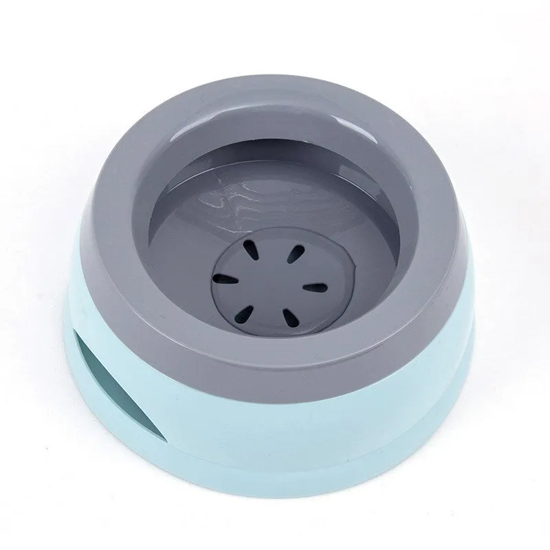 Blue no-spill floating pet water bowl with 750ml capacity for dogs and cats