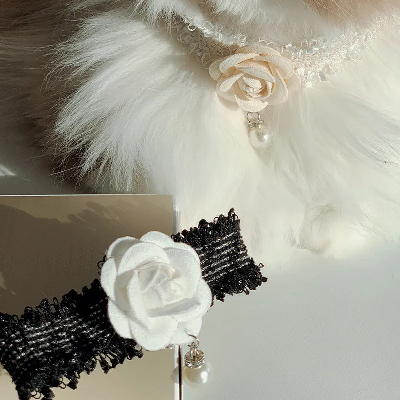 Magnolia flower scented pet collar accessory with chain in creamy white on a cat collar