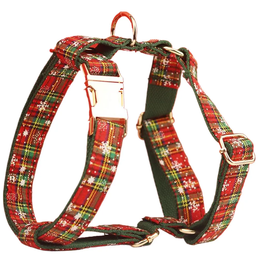 Green snowflake Christmas pet collar four-piece set with matching dog leash, vest and bow tie