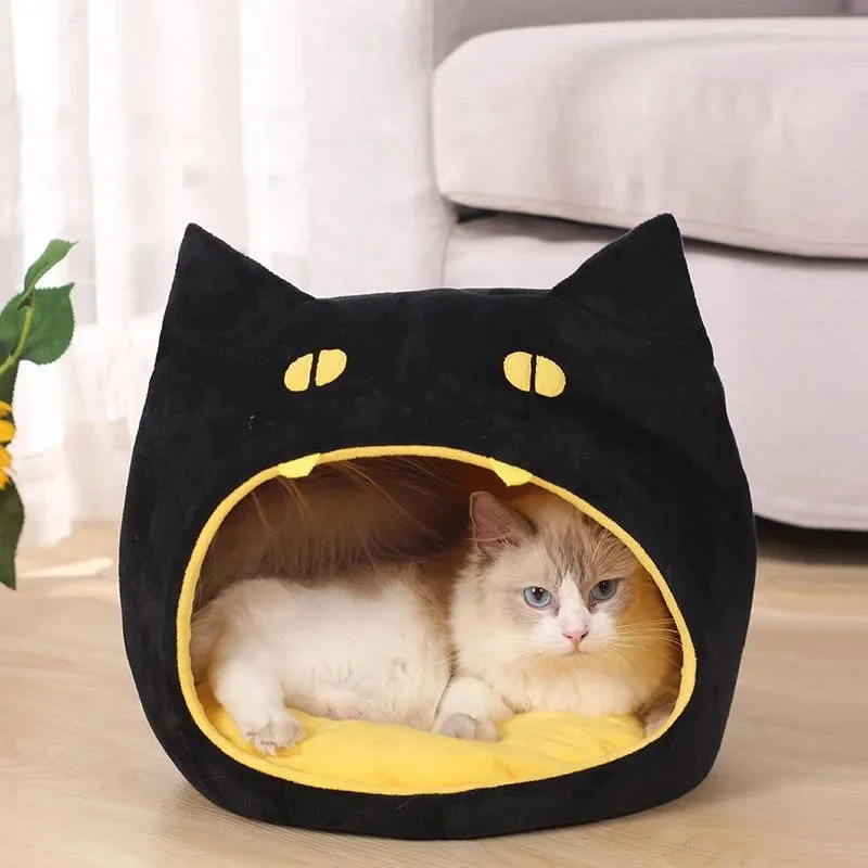 Grey cat shape pet bed with enclosed design and soft plush material