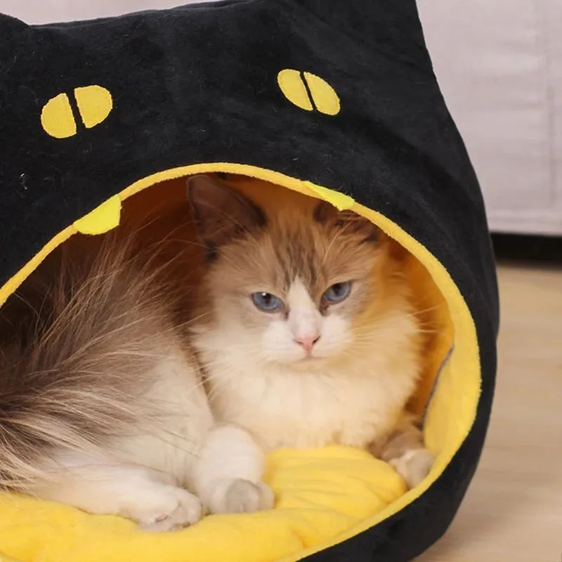 Grey cat shape pet bed with enclosed design and soft plush material