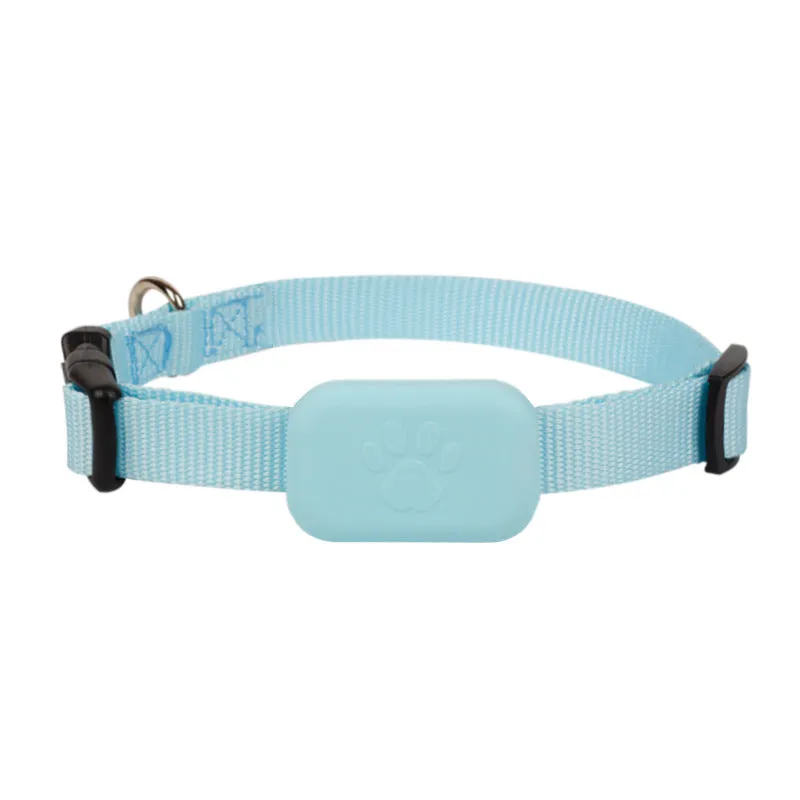 Black adjustable pet collar with integrated Bluetooth tracker for cats and puppies, shown with size adjustment.