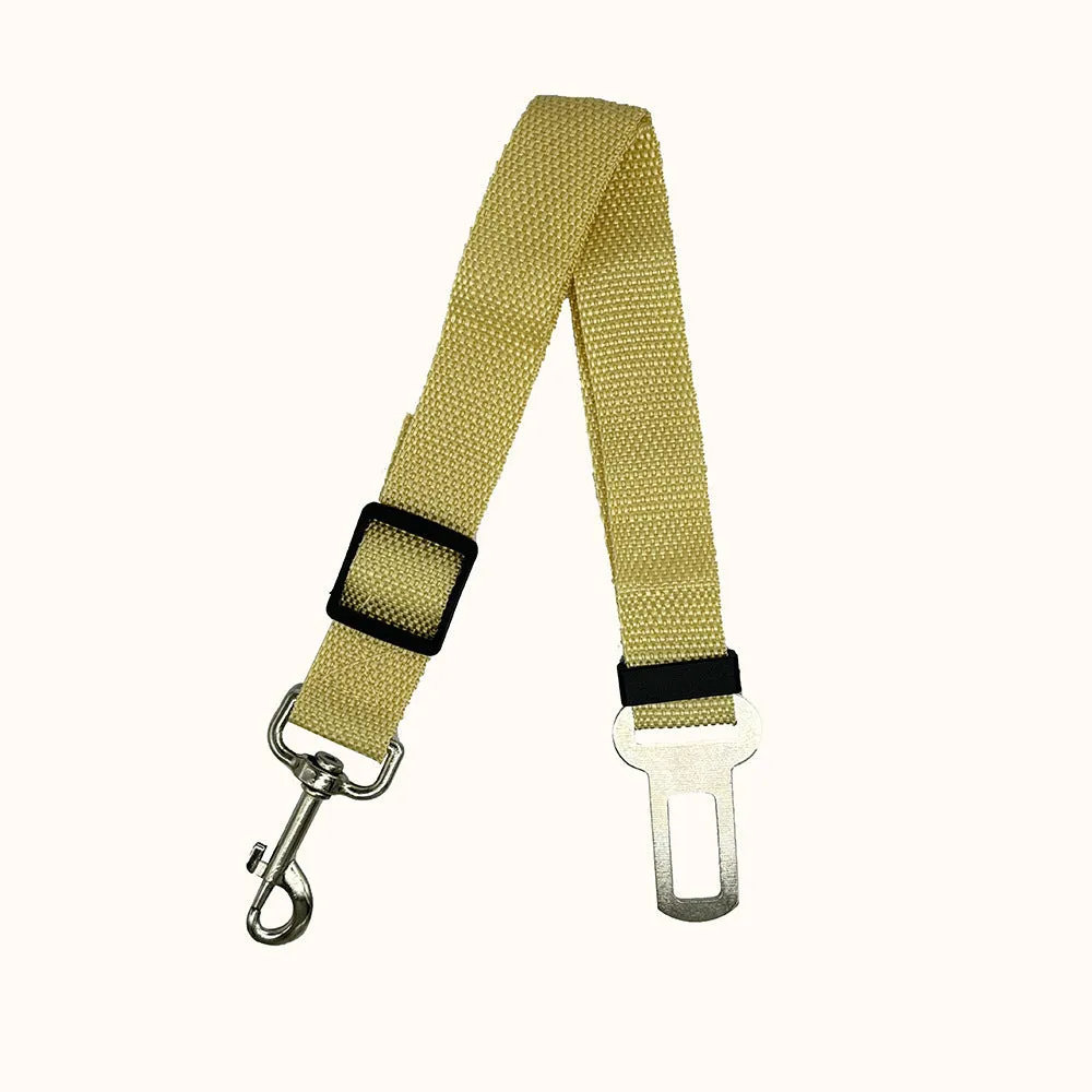 Retractable pet car safety belt in army green nylon with adjustable length for vehicle travel