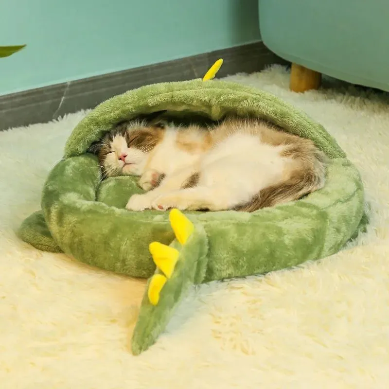 Semi-closed green pet bed with cartoon animal print, 50x45x7cm, for small cats and dogs