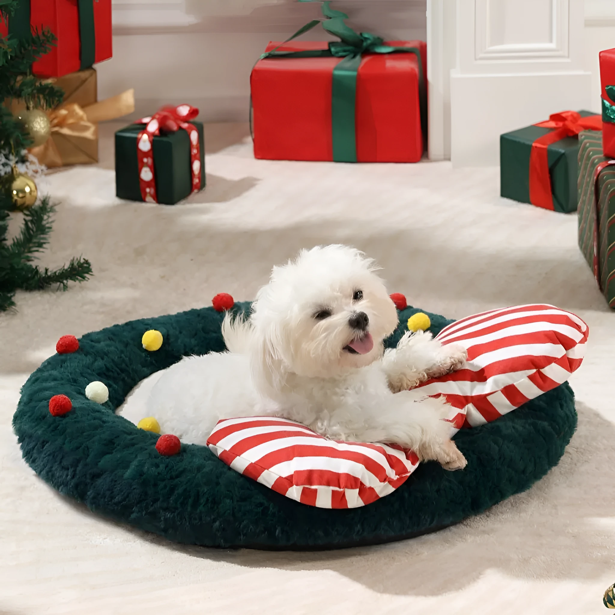 Four Seasons Creative Christmas Mat with PP Cotton Lining Size M, available in wreath, strawberry or socks design for festive home décor