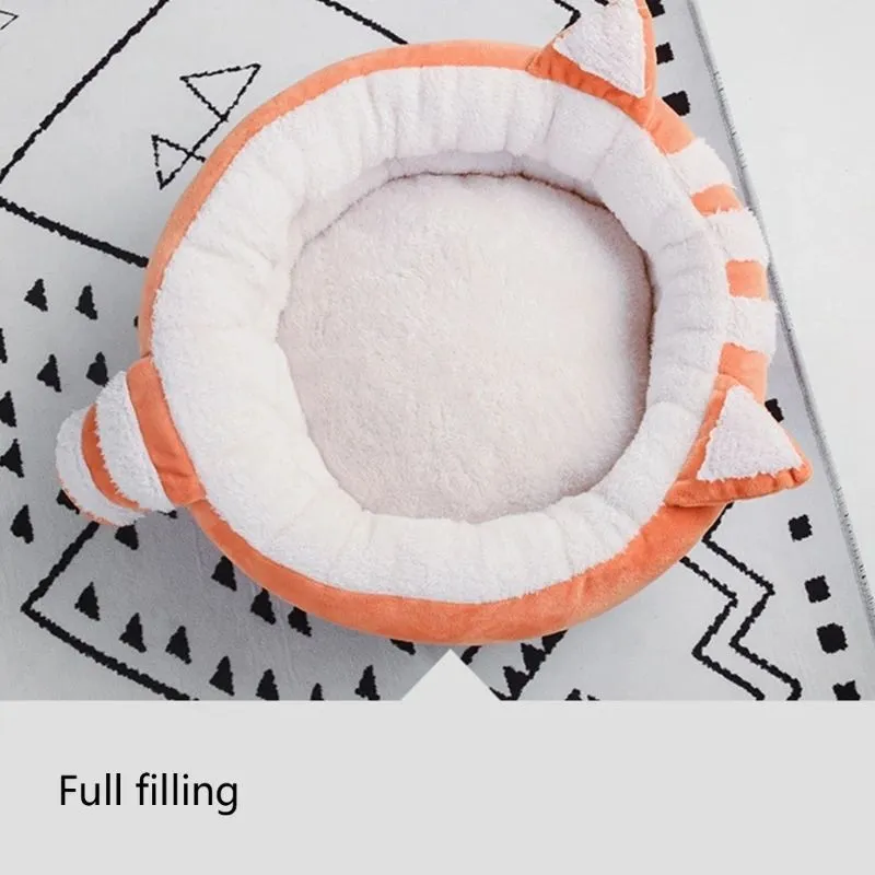 Plush dog bed mat in grey with non-skid bottom, small size 35x35x18cm