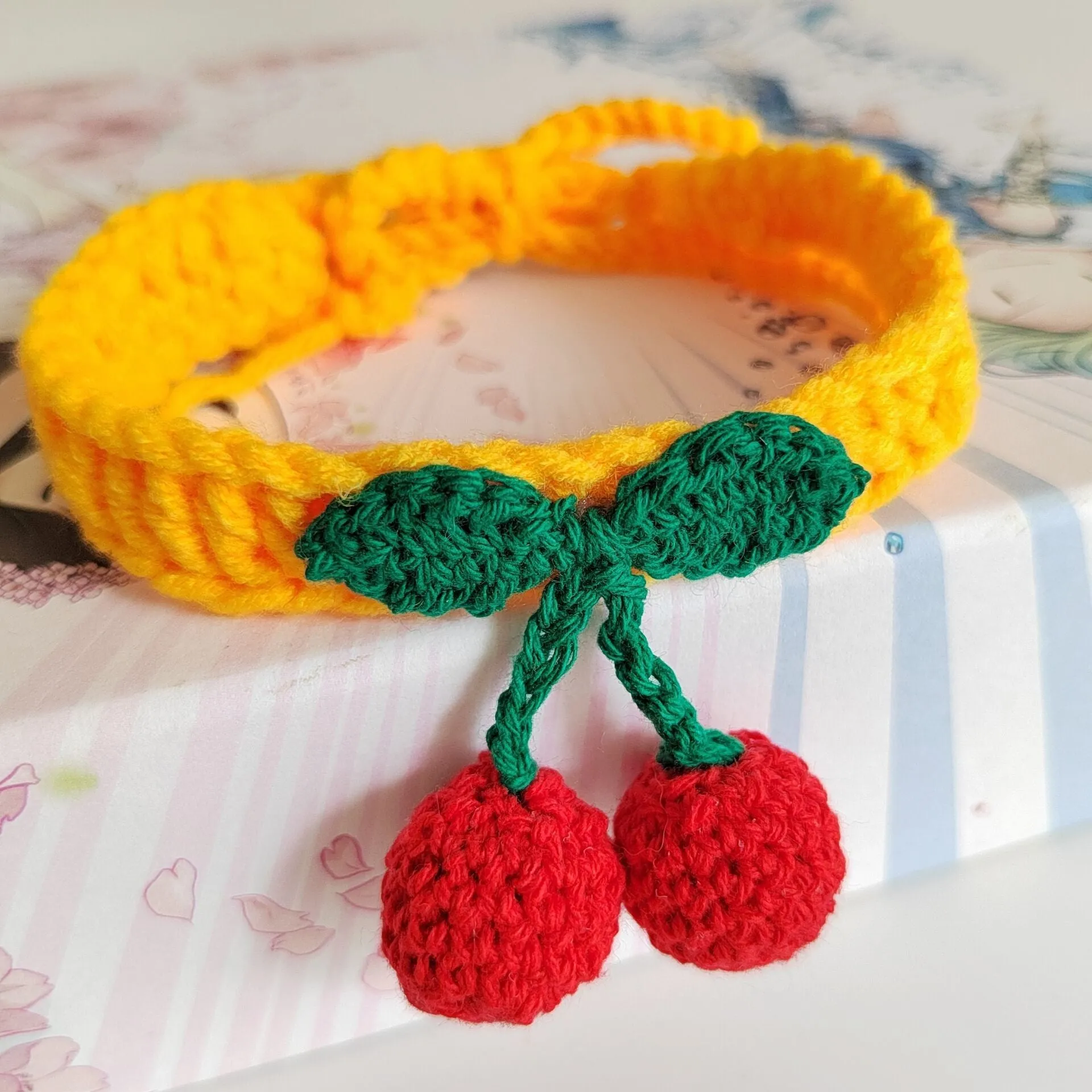 Handmade knitted cat collar in cotton thread with fruit pattern, free size 60cm, princess style