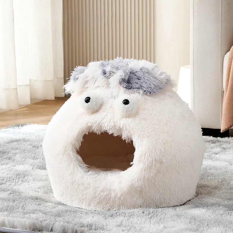 Closed plush cat nest in blue, 40cm diameter, for indoor winter use