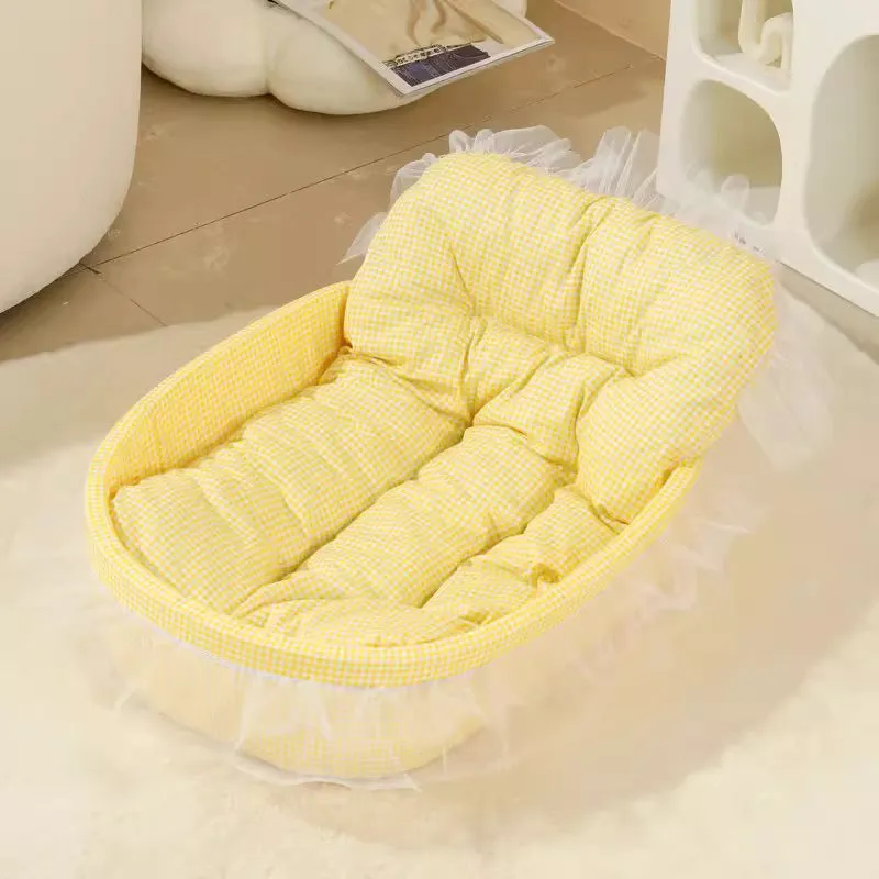 Cloth pet mat for dog kennel in warm yellow, size 60x40cm, with soft fabric surface