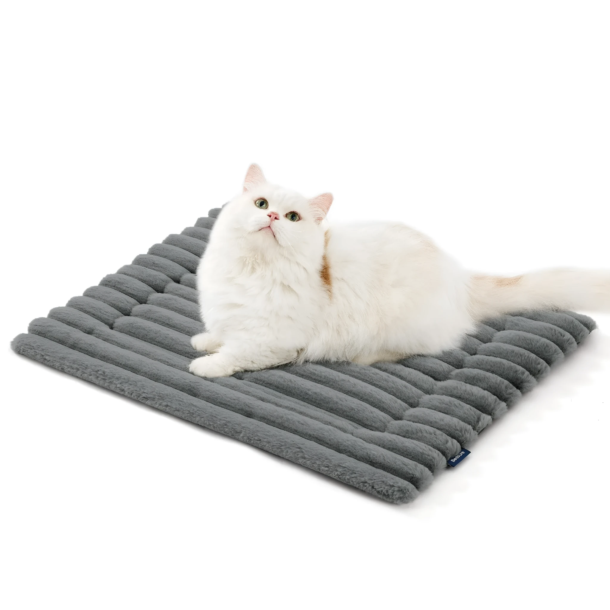 Self warming pet mat in corduroy fleece with non-slip bottom in Brown colour
