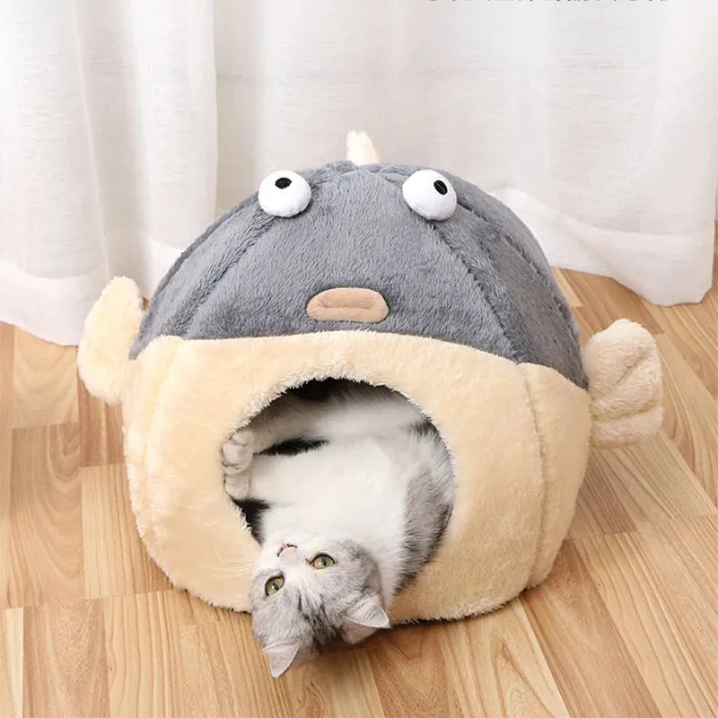Balloonfish-shaped plush pet mat cushion for small dogs and cats, available in three sizes