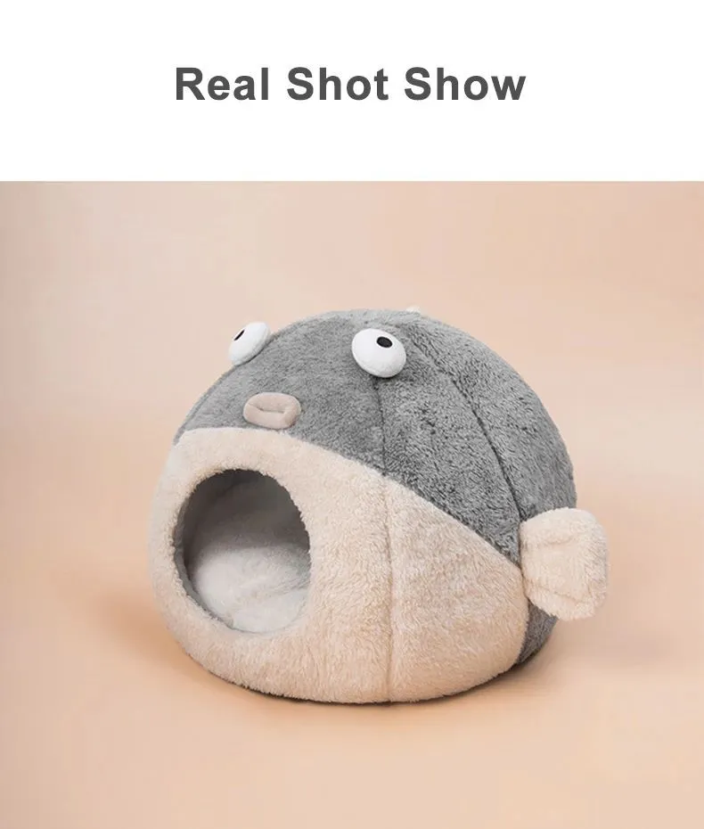 Balloonfish-shaped plush pet mat cushion for small dogs and cats, available in three sizes