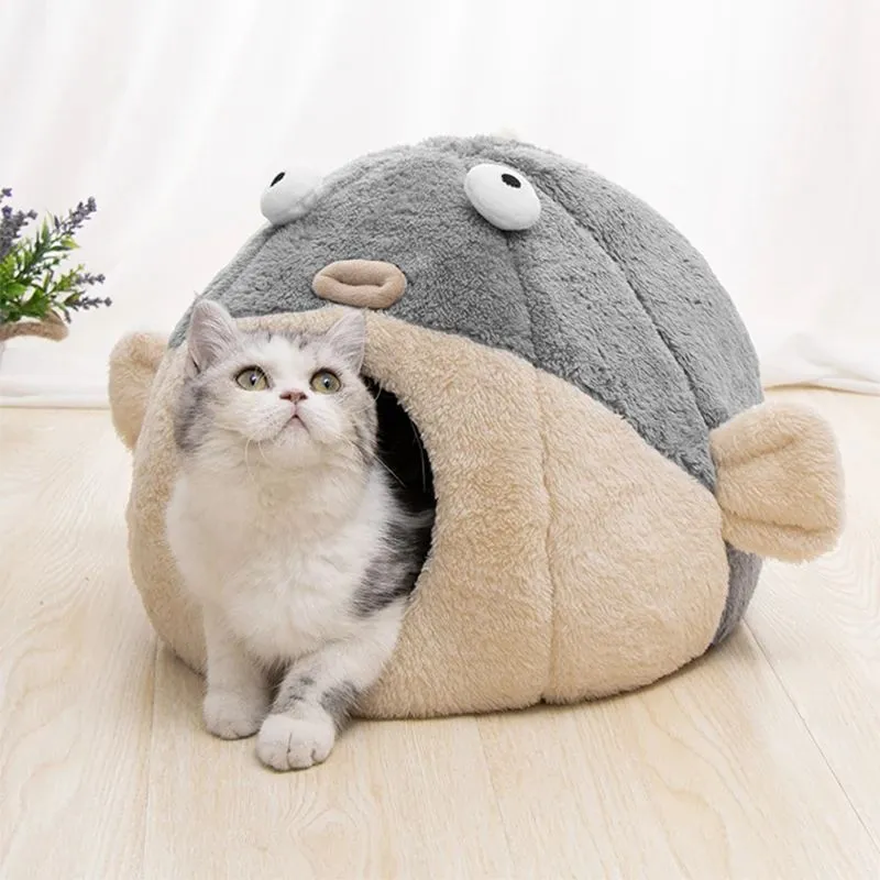 Balloonfish-shaped plush pet mat cushion for small dogs and cats, available in three sizes
