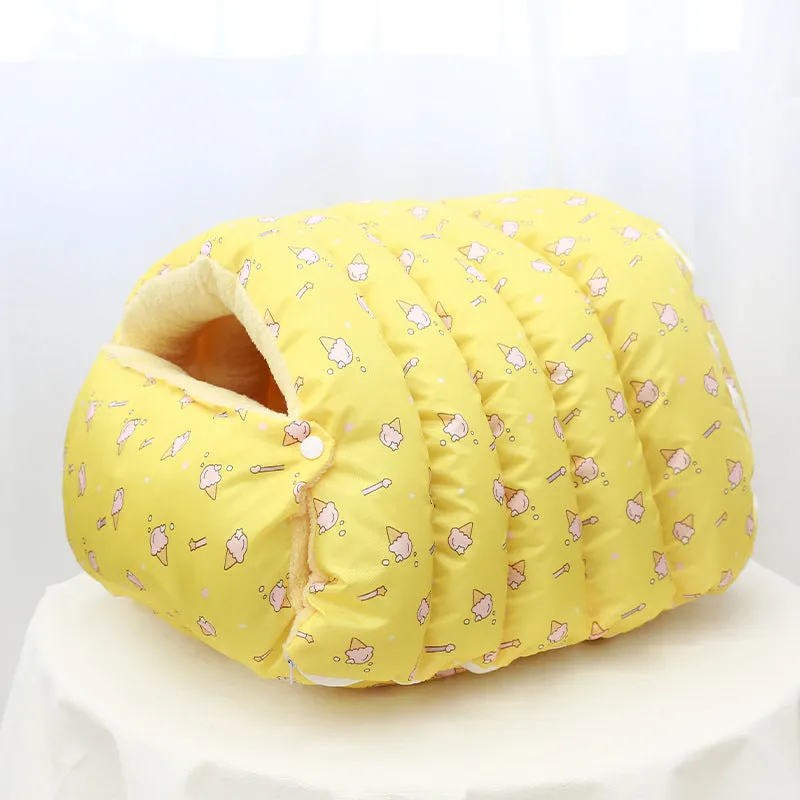 Enclosed cat kennel with removable washable cover in soft cloth, available in multiple colours and sizes