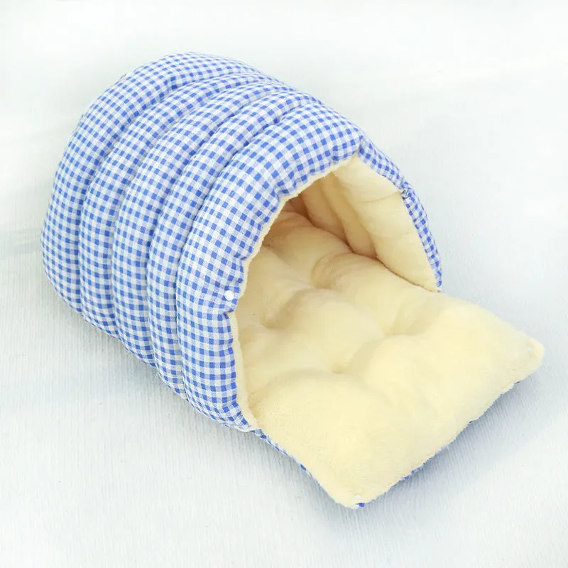 Enclosed cat kennel with removable washable cover in soft cloth, available in multiple colours and sizes