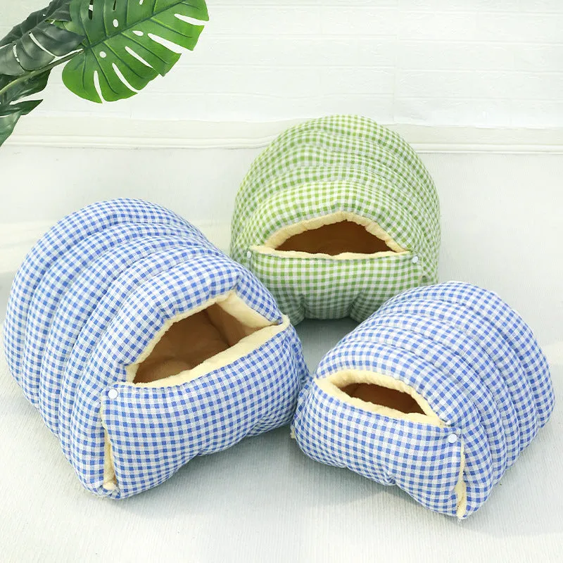 Enclosed cat kennel with removable washable cover in soft cloth, available in multiple colours and sizes