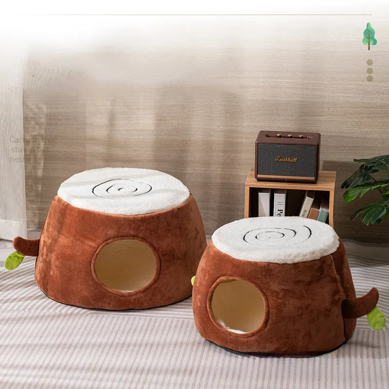 Transformable double-layer tree stump cat nest in natural brown with cream cushion and arched front doorway