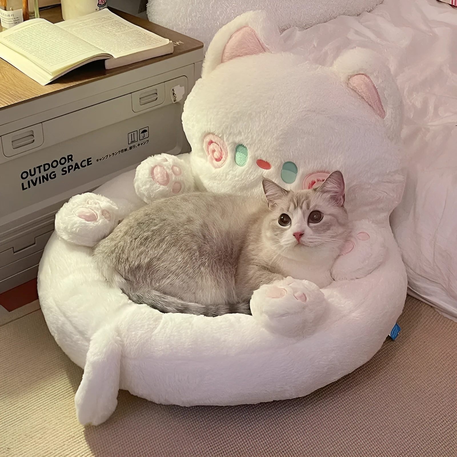 Cat nest with wooden frame in hug design, Christmas tree pattern, size 48x38cm