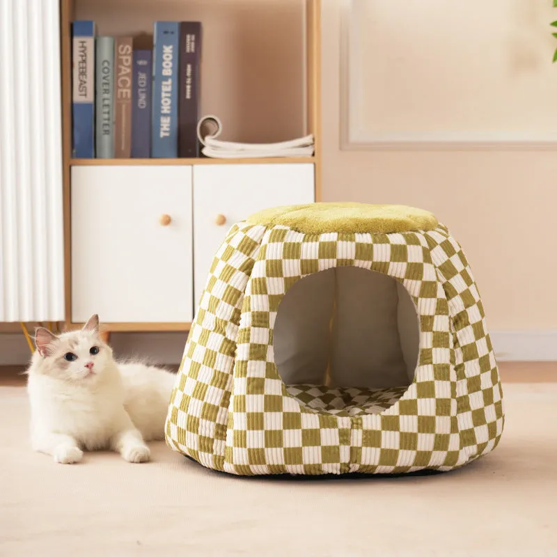 Closed cat kennel in green made from drawing flannel with PP cotton filling, 48 x 48 cm size, for cats up to 7 kg