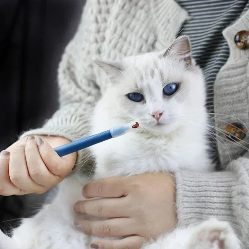 Blue pet medicine feeder push dispenser syringe tube for cats and dogs with liquid medication