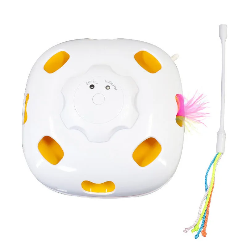 Plastic cat toy with self-hi relief mechanism measuring 19.8 x 11.5 x 19.5cm