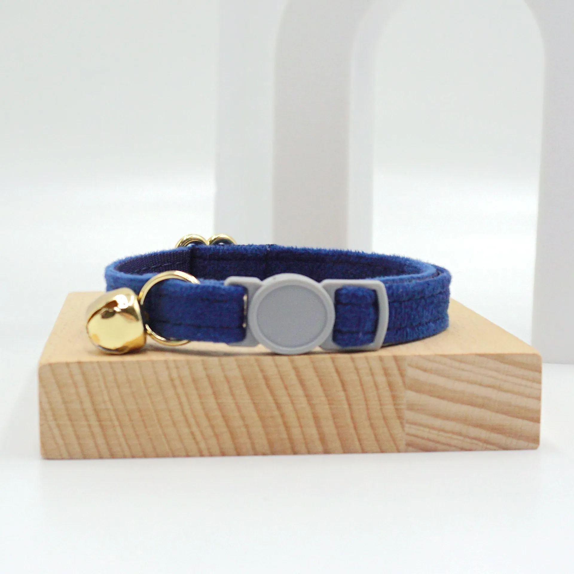Cat collar with safety buckle and bell, available in corduroy or velvet, in multiple colours for small cats.