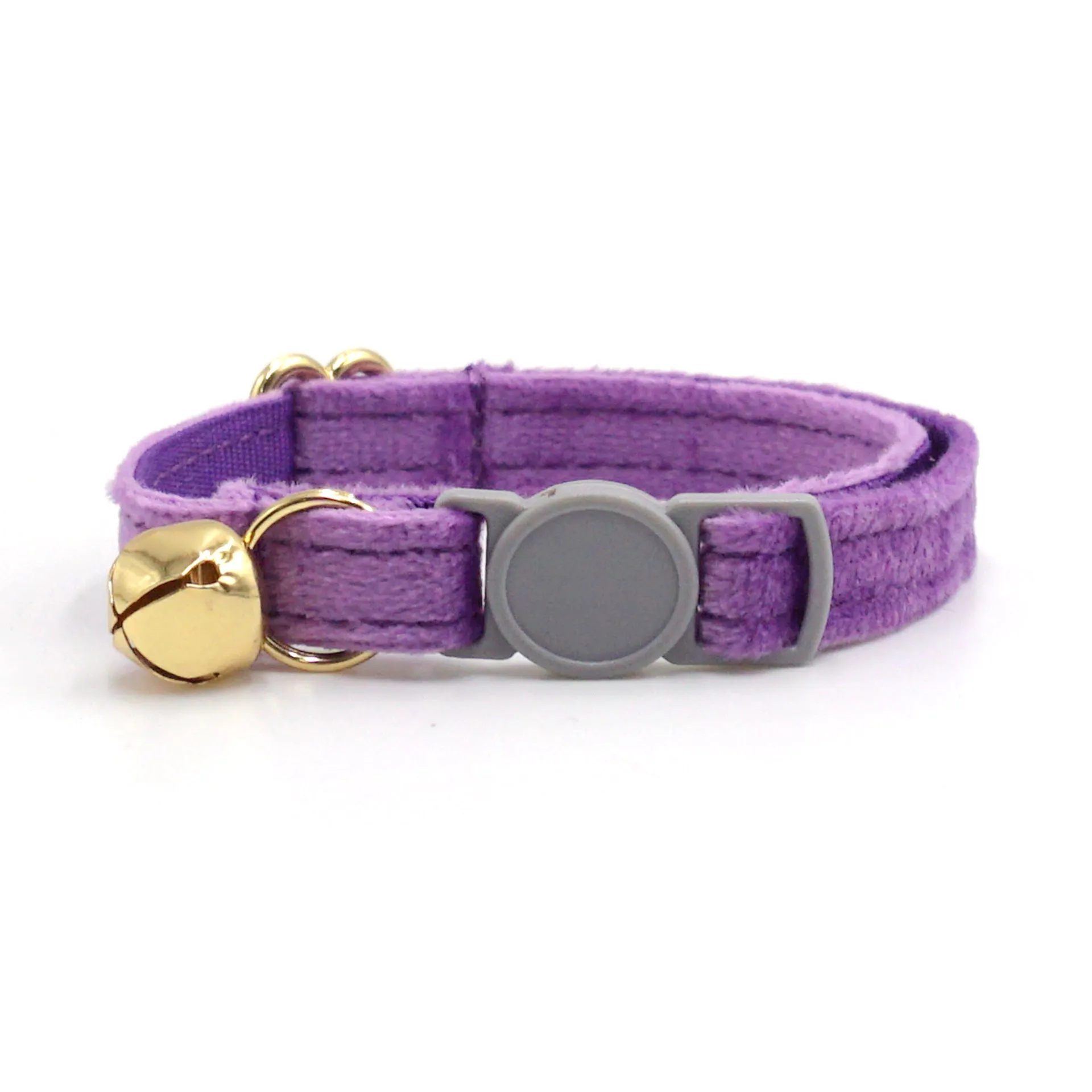 Cat collar with safety buckle and bell, available in corduroy or velvet, in multiple colours for small cats.