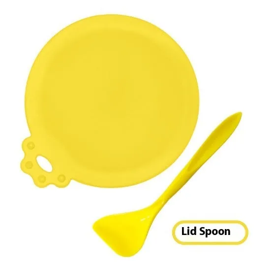 Silicone pet seal three-in-one can cover and spoon in sky blue on a pet food tin