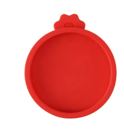 Silicone pet seal three-in-one can cover and spoon in sky blue on a pet food tin