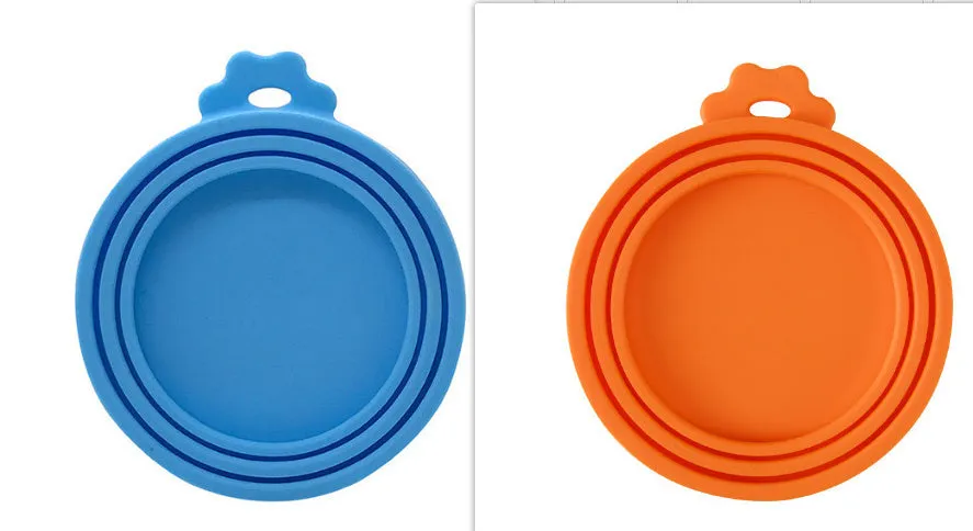 Silicone pet seal three-in-one can cover and spoon in sky blue on a pet food tin