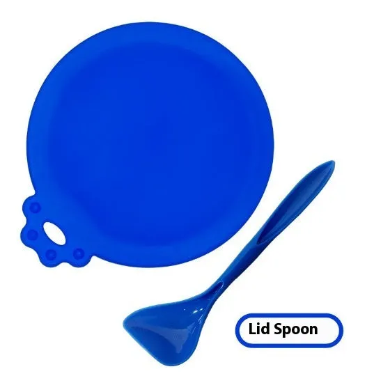 Silicone pet seal three-in-one can cover and spoon in sky blue on a pet food tin