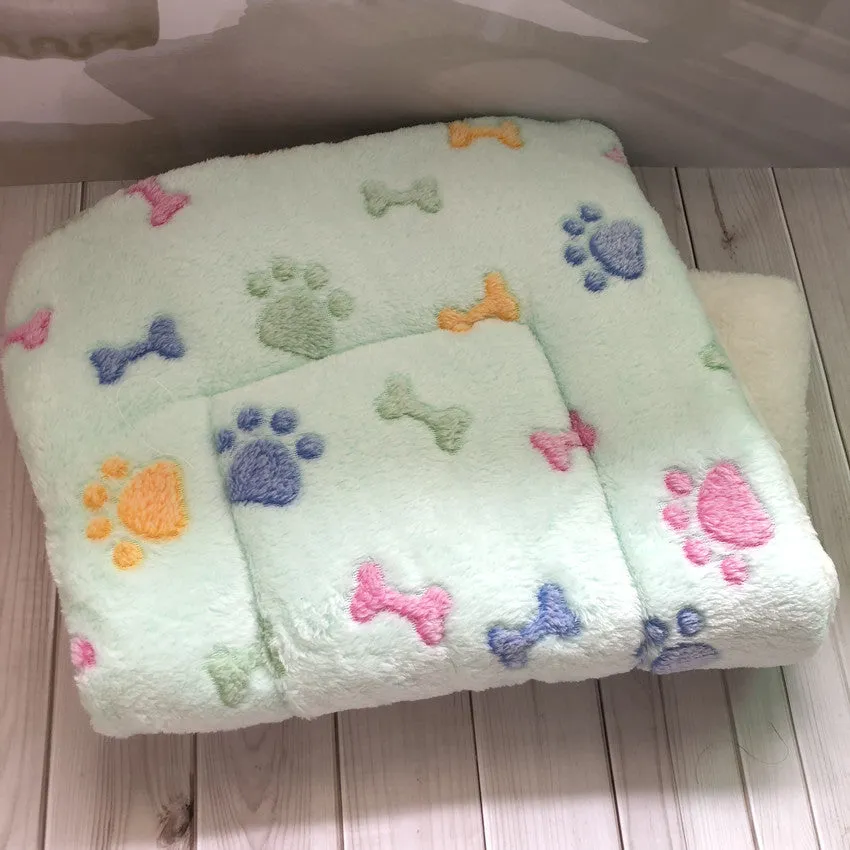 Thick flannel pet blanket in soft coral fleece for dogs cats on sofa