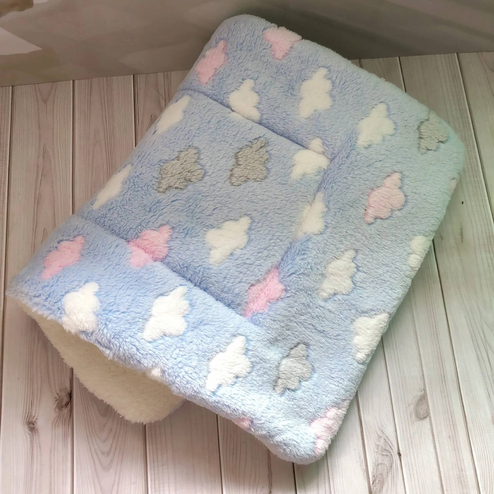 Thick flannel pet blanket in soft coral fleece for dogs cats on sofa