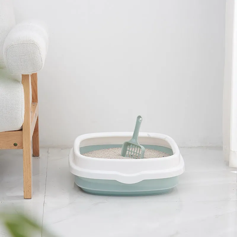 Semi-closed plastic cat litter box with scoop, S size, in grey colour