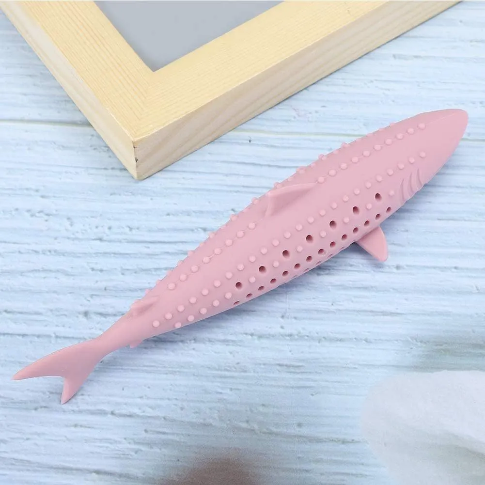 Green fish-shaped silicone chew toy for cats with breathable side holes for dental cleaning and pressure relief