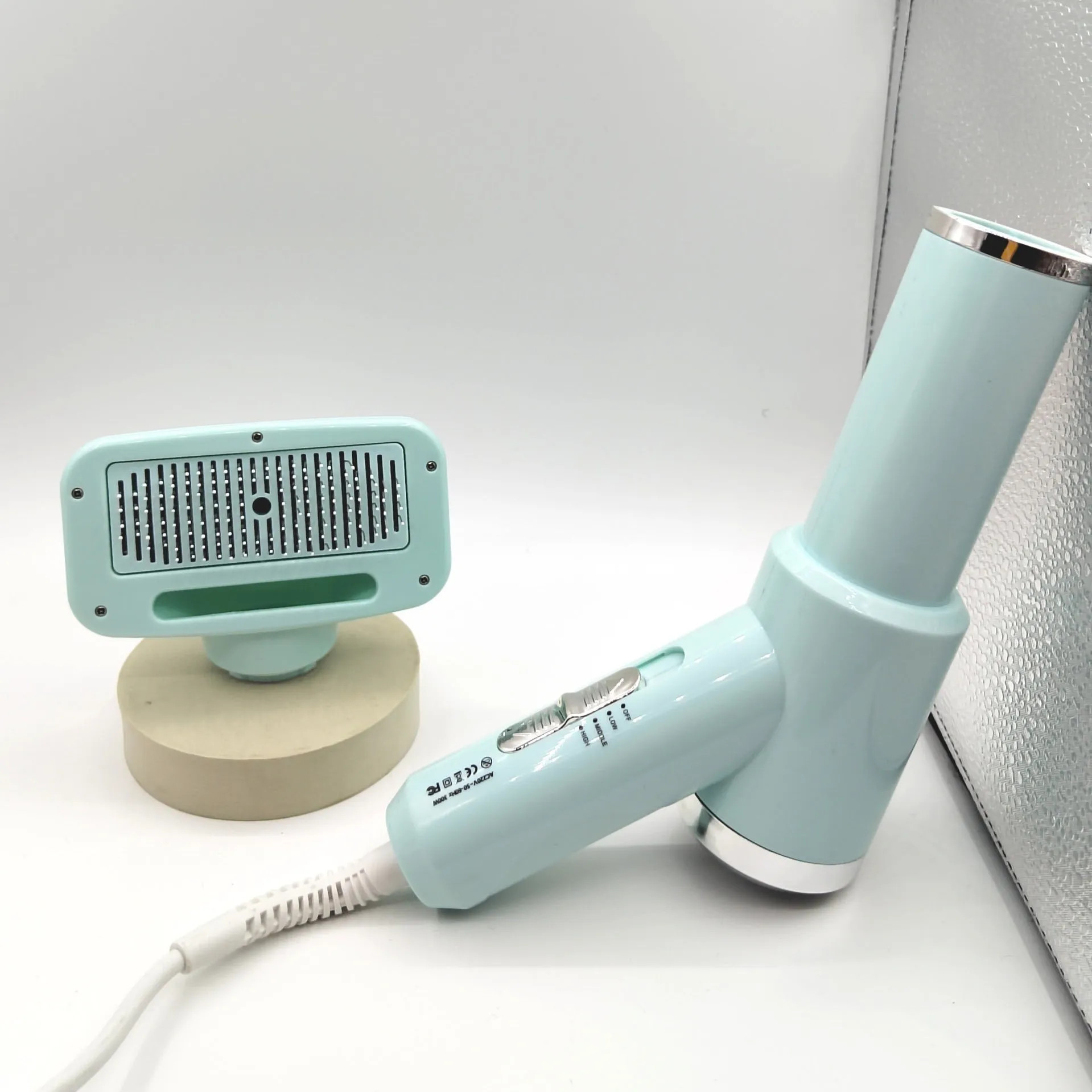 3rd generation pet hair dryer comb in white ABS for cats and dogs with comb attachment