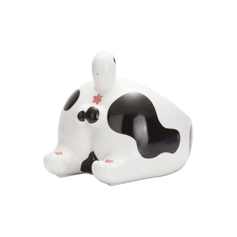 Ceramic pet bowl with inclined mouth design in a cute cat butt shape, suitable for cat or dog food and water