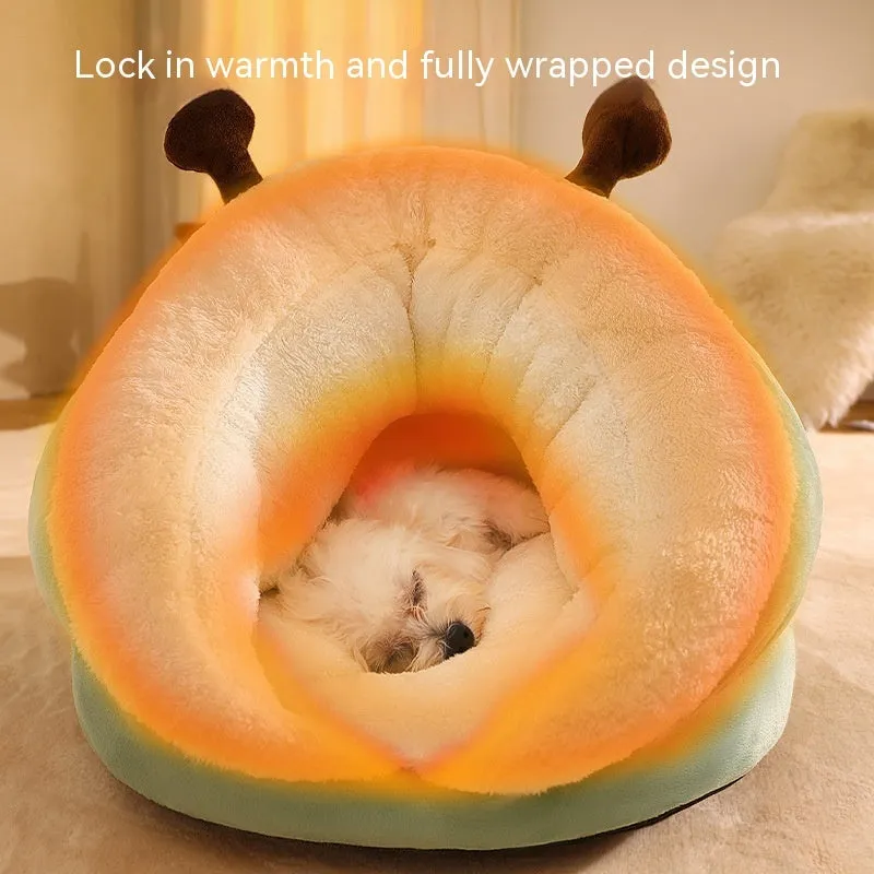 Warm slipper nest pet bed in crystal velvet with PP cotton, size S, avocado green colour, on a wooden floor