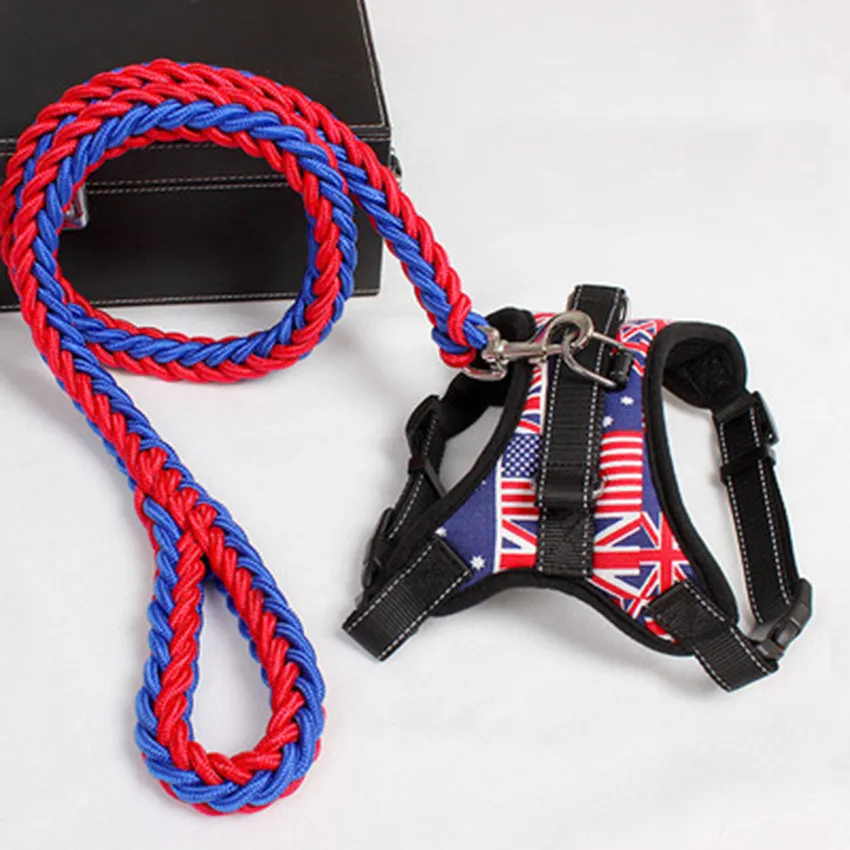 Dog leash chest strap saddle design in black with strong nylon and breathable mesh