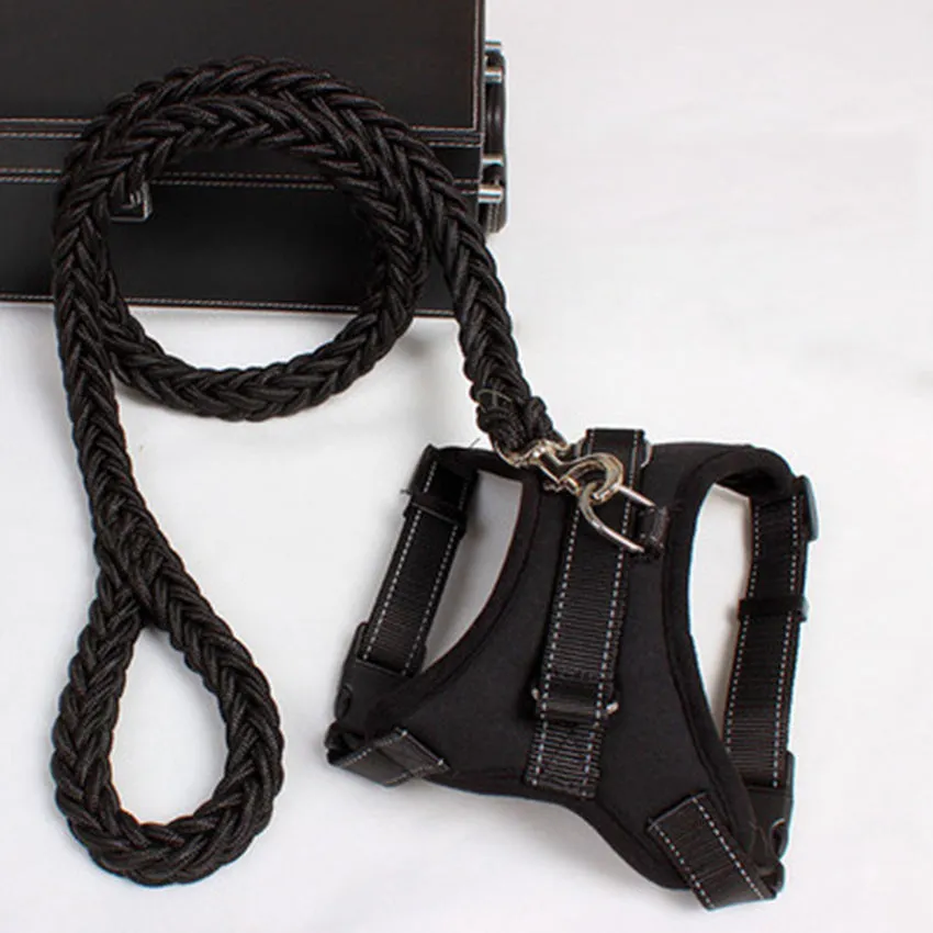 Dog leash chest strap saddle design in black with strong nylon and breathable mesh