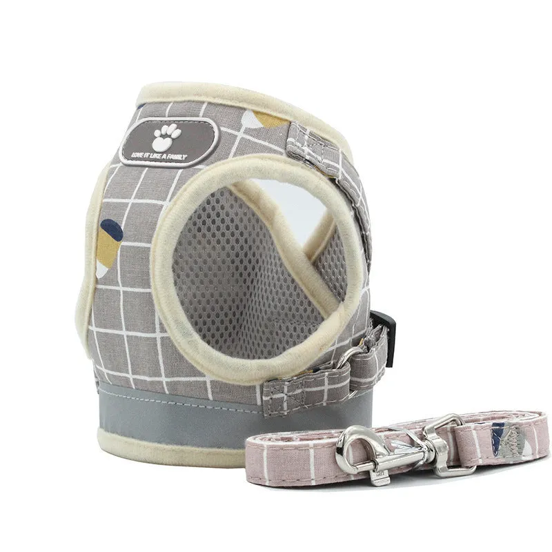 Reflective dog leash traction belt with strips made of polyester in grey colour