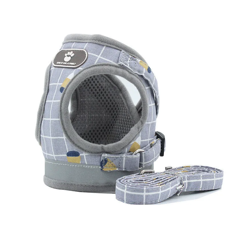 Reflective dog leash traction belt with strips made of polyester in grey colour