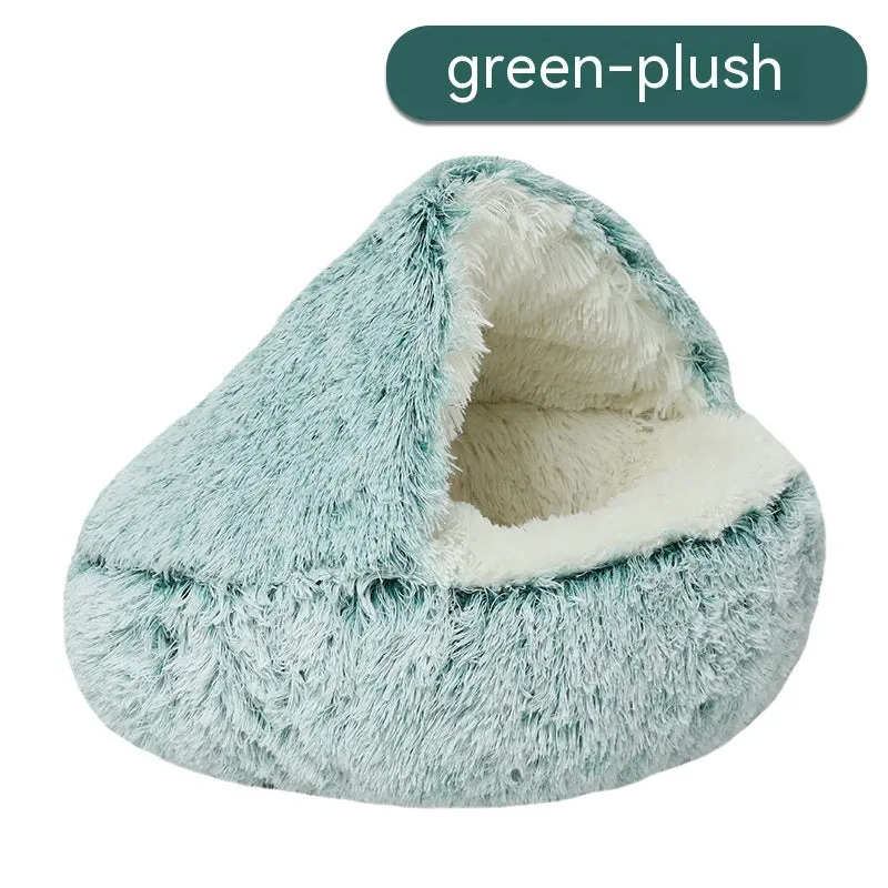 Semi-enclosed cloth pet bed in shell nest gradient grey with long down plush finish, suitable for cats up to 5kg