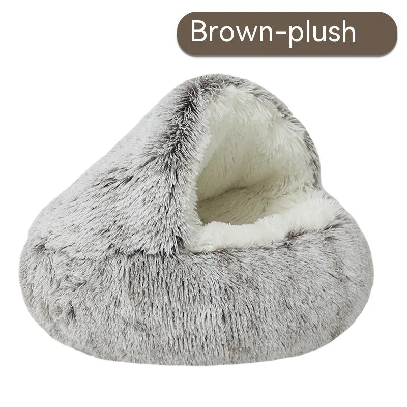 Semi-enclosed cloth pet bed in shell nest gradient grey with long down plush finish, suitable for cats up to 5kg