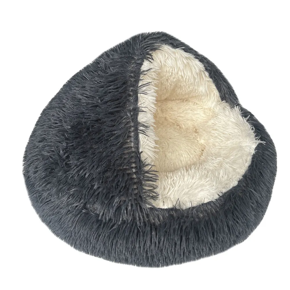 Semi-enclosed cloth pet bed in shell nest gradient grey with long down plush finish, suitable for cats up to 5kg