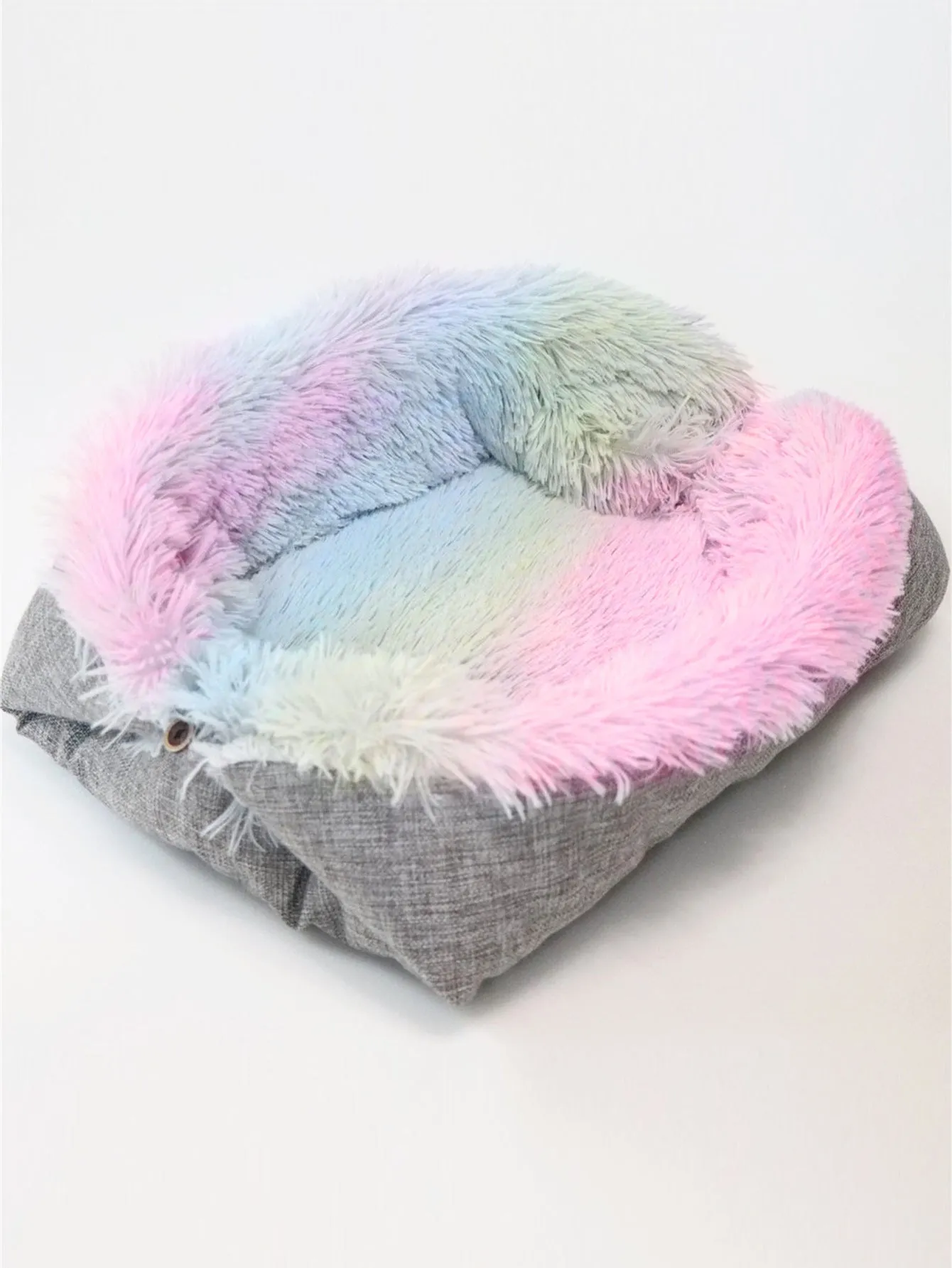 Foldable pet bed mat in plush and imitation linen with multiple colour options