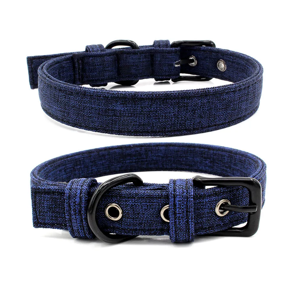 Double-layer canvas dog collar with reflective stripe in red colour on white background