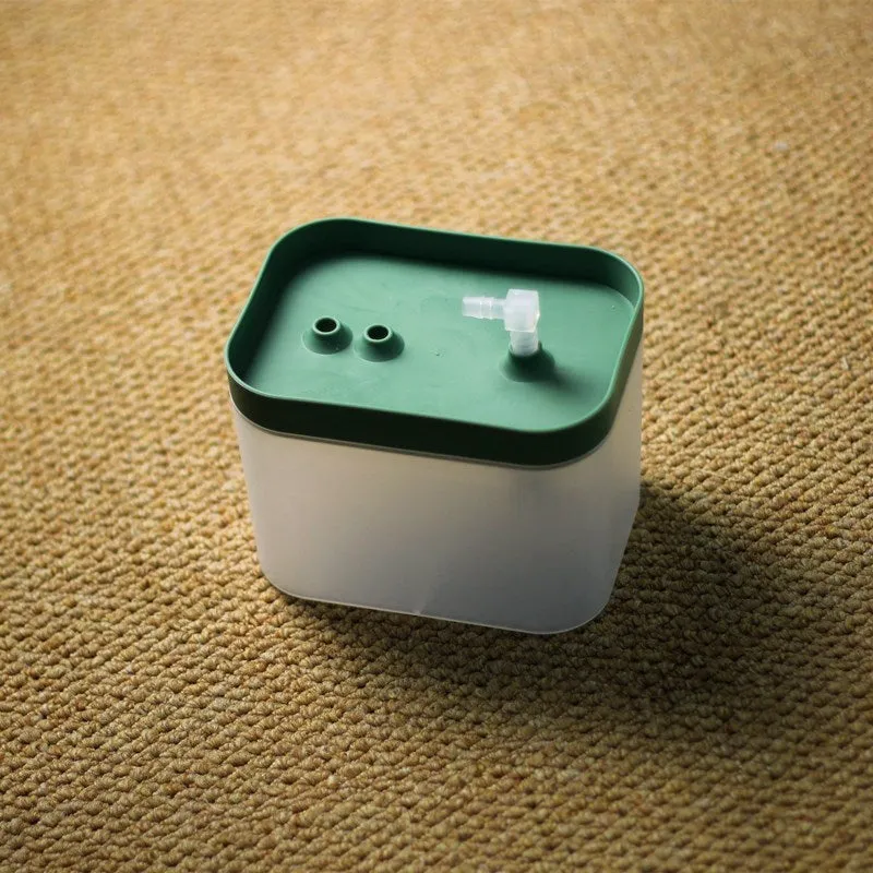Automatic circulating water dispenser for pets with 1.5L tank, food-grade material, and gear adjustment