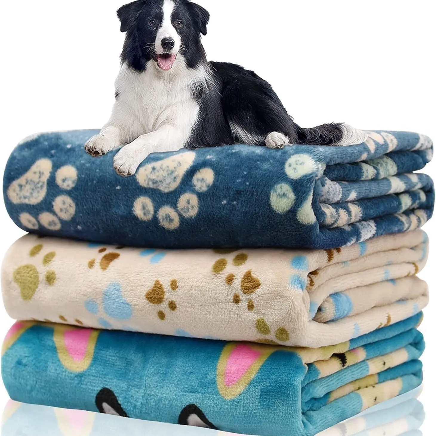 Cartoon anime pattern pet blanket with double-sided flannel construction in blue dog or dog's paw designs