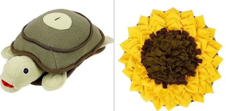 Green dog sniffing mat with fleece folds on non-slip base, 69x53cm